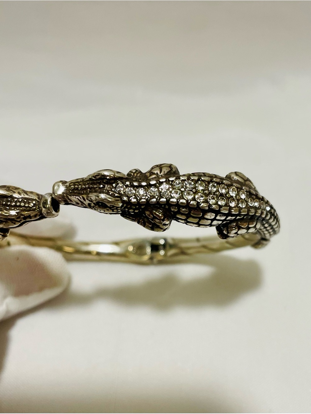 Brighton “Later Gator” Collection - 2 Kissing Gators & Clapper Style Bracelet - Picture 12 of 16